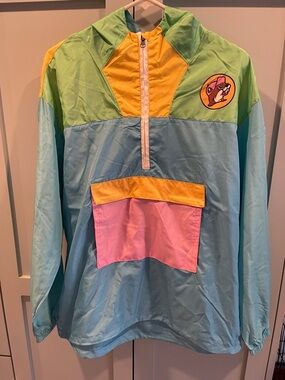 Colorblock Pullover Windbreaker with Buc-ees logo and tag
